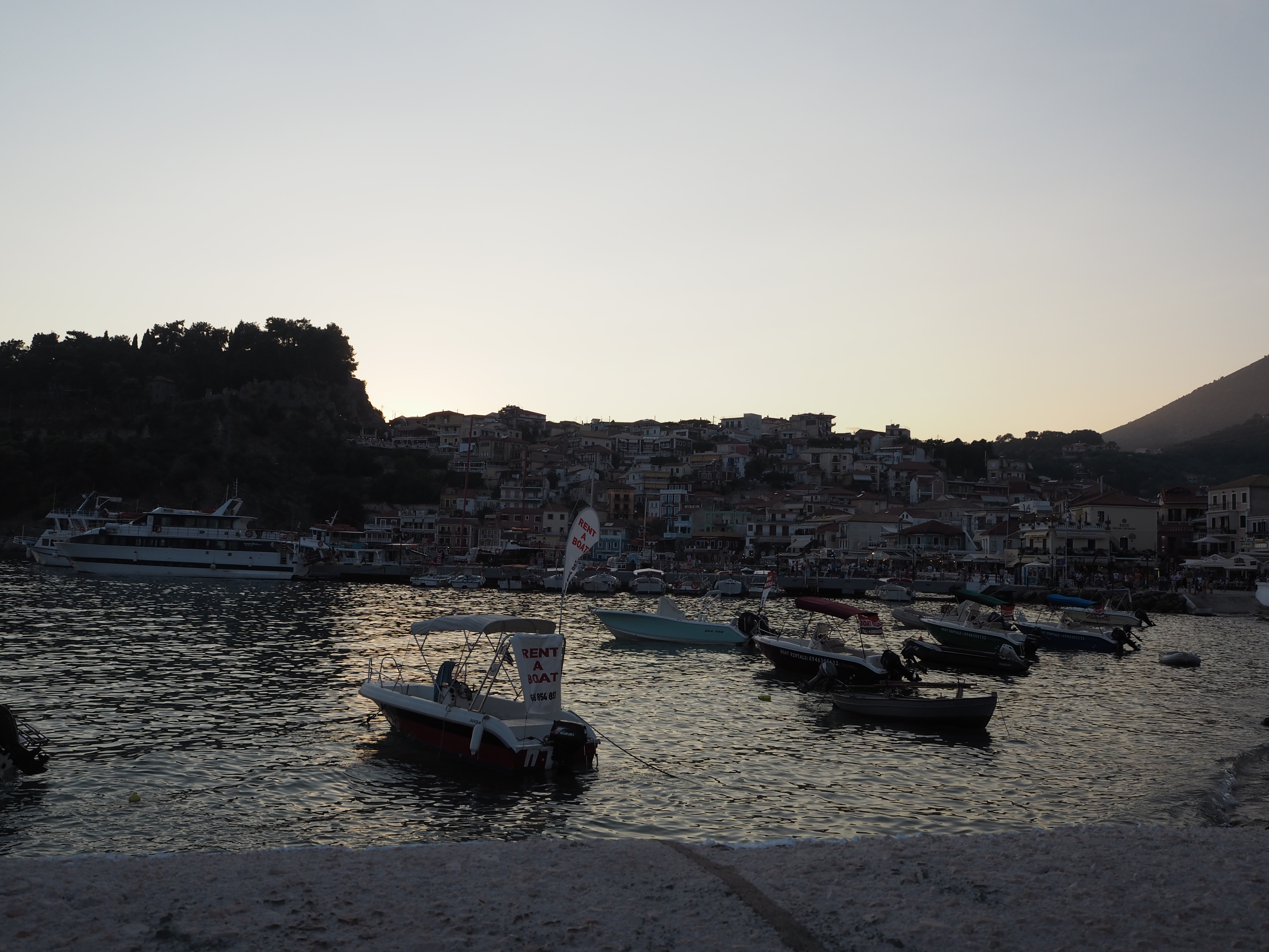 Parga by night 